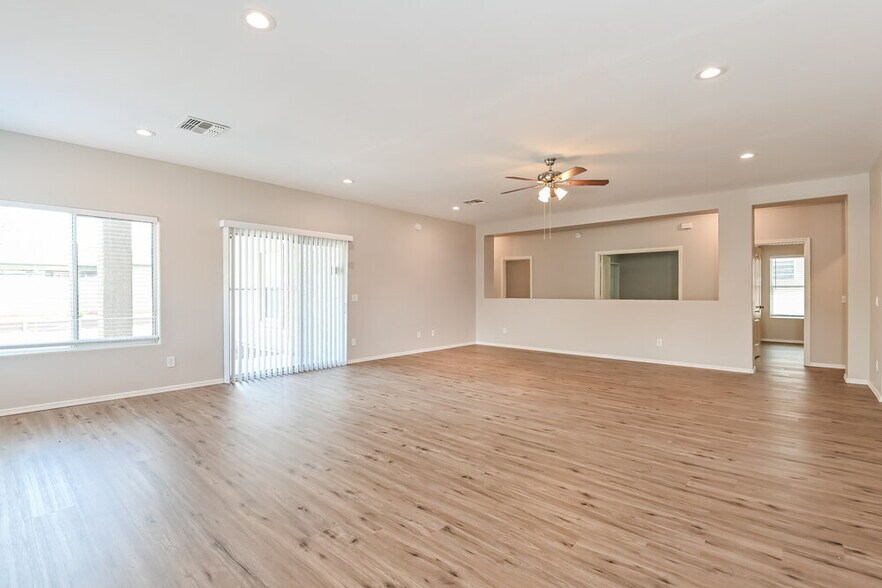 Building Photo - 6871 S Martlet Dr