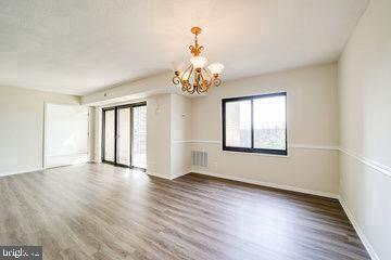 Building Photo - 205 Yoakum Pkwy