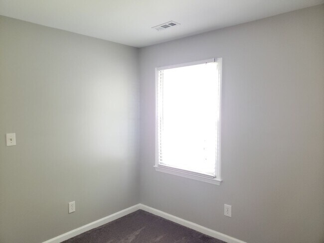 Building Photo - COMING SOON: Split bedroom in Davidson