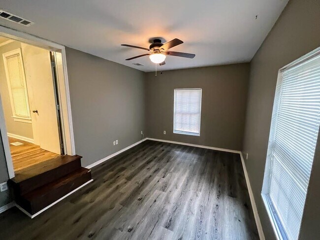 Building Photo - 119 Westridge Dr