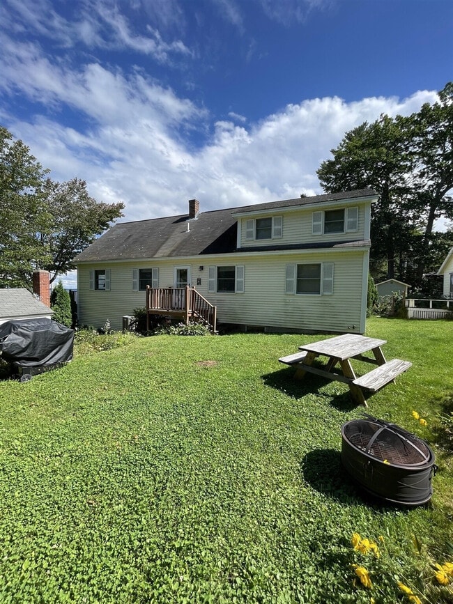 Building Photo - 60 Wards Cove Rd