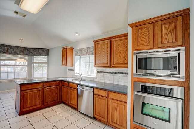 Building Photo - 9137 Fainwood Ln