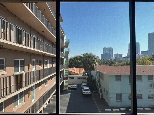 Building Photo - 750 Burlington Ave N