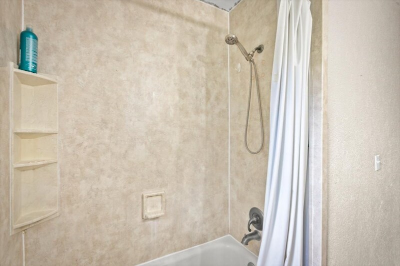 Building Photo - 6544 Aires Rd