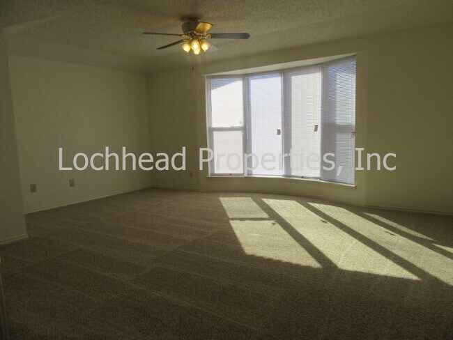 Building Photo - Beautiful Duplex in Plano!!!