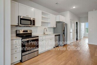 Building Photo - 600 E Trinity Ln