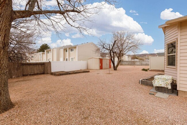 Building Photo - 429Guerrero