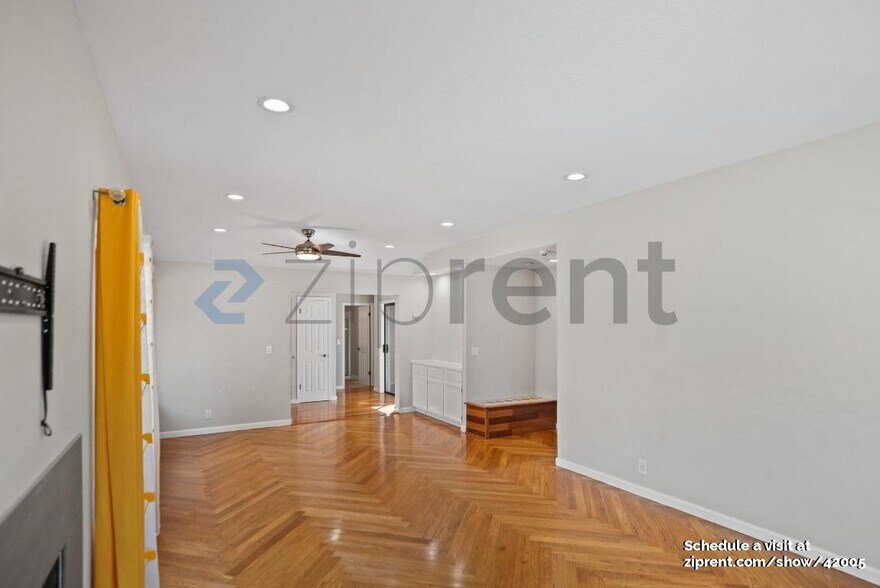 Building Photo - 871 Praderia Cir