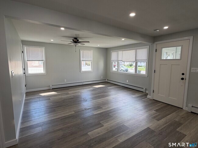 Building Photo - 65 Roseville St