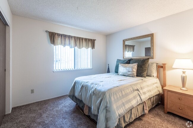 Building Photo - Sunflorin Village Apartments