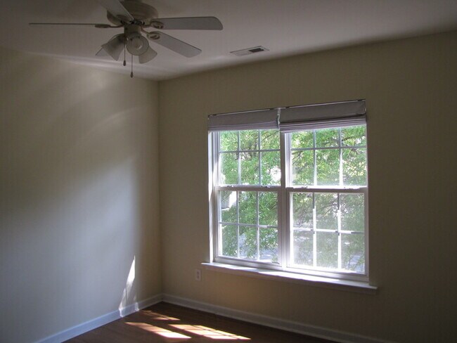 Building Photo - 1424 Copper Creek Dr