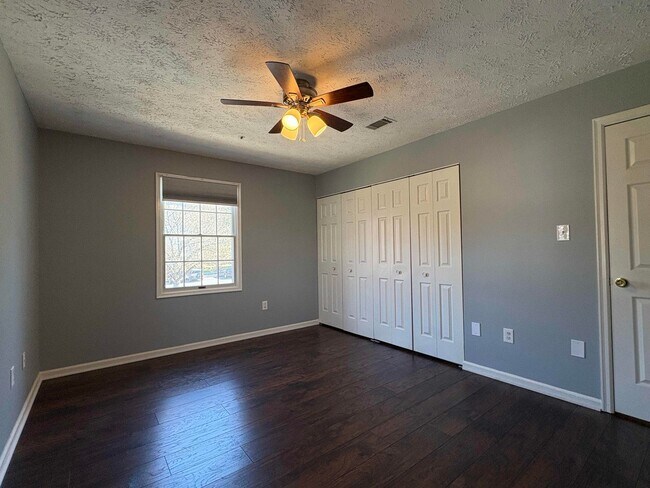 Building Photo - Great 2 Bedroom 2 Bath in Germantown