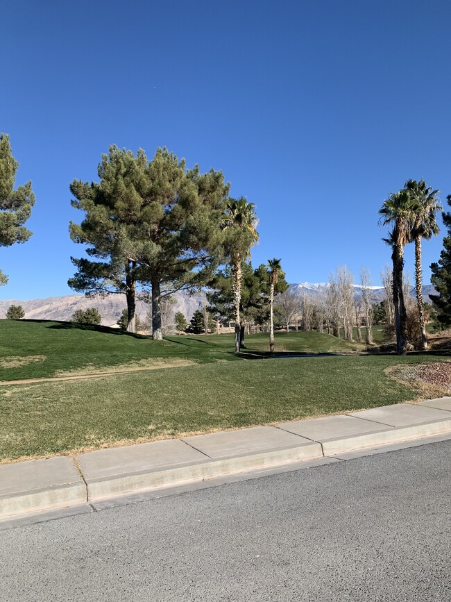 Building Photo - 5745 E La Campana Dr