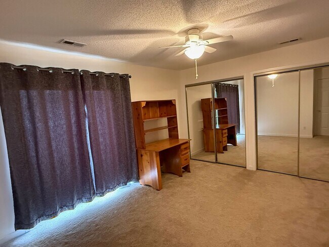 Building Photo - 311 Smugglers Ct