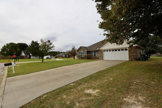 Building Photo - 60 Vinca Ct