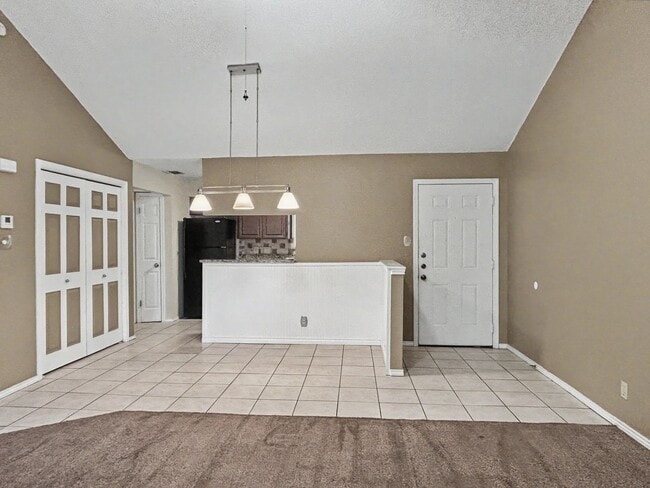 Building Photo - S276-Starcrest