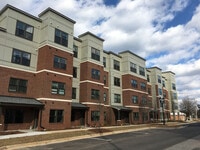Building Photo - Mallalieu Pointe