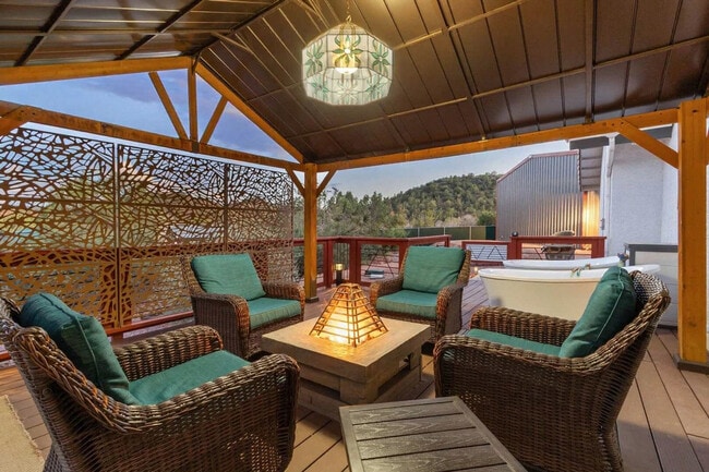 Building Photo - 627 Elmersville Rd