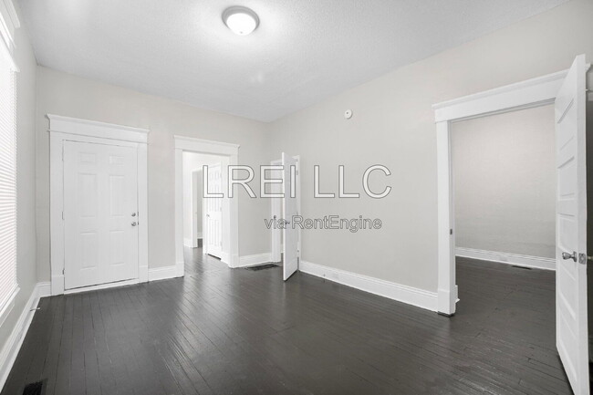 Building Photo - 2717 Hale Ave