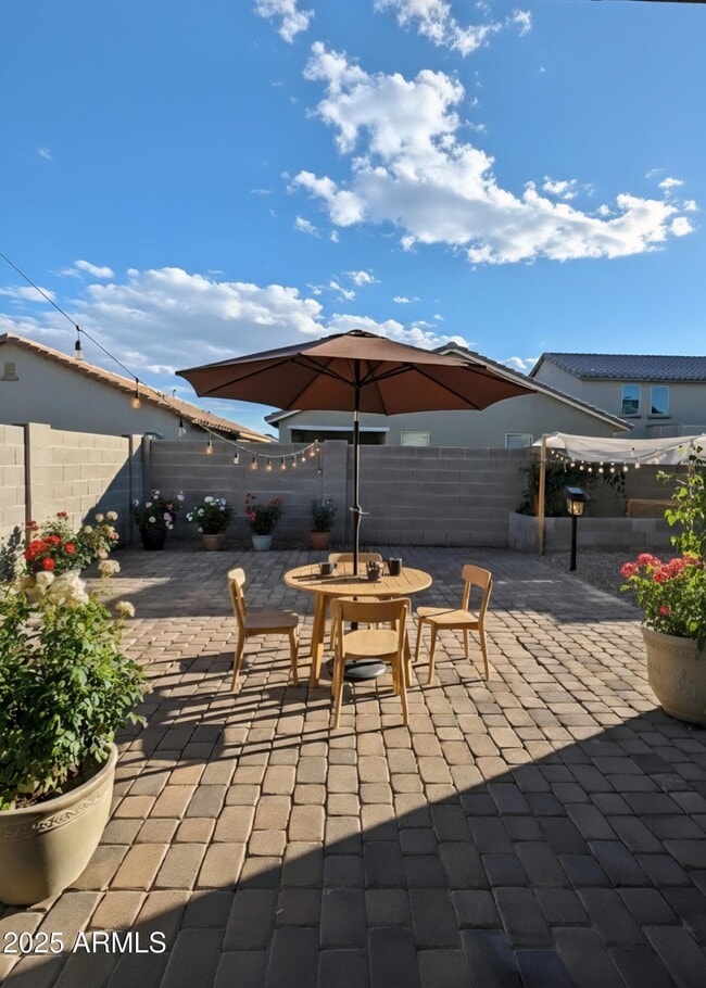 Building Photo - 7127 W Rancho Dr