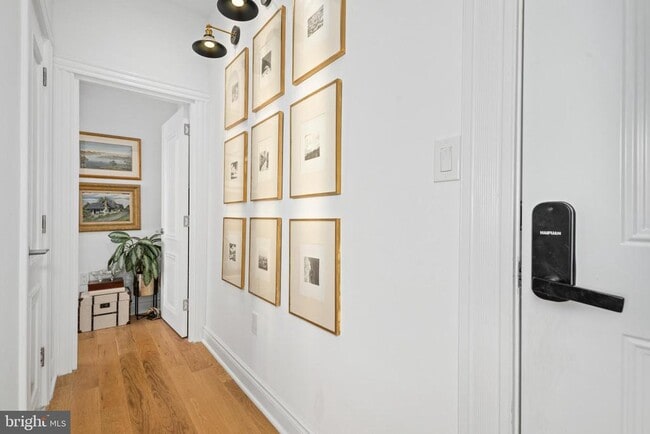 Building Photo - 317 3rd St SE