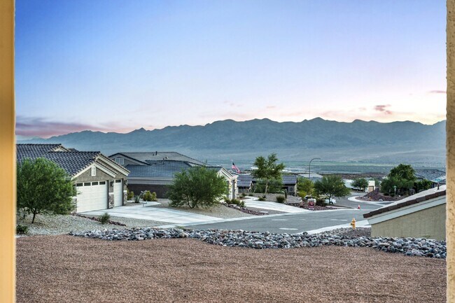 Building Photo - Beautiful Contemporary home with panoramic...