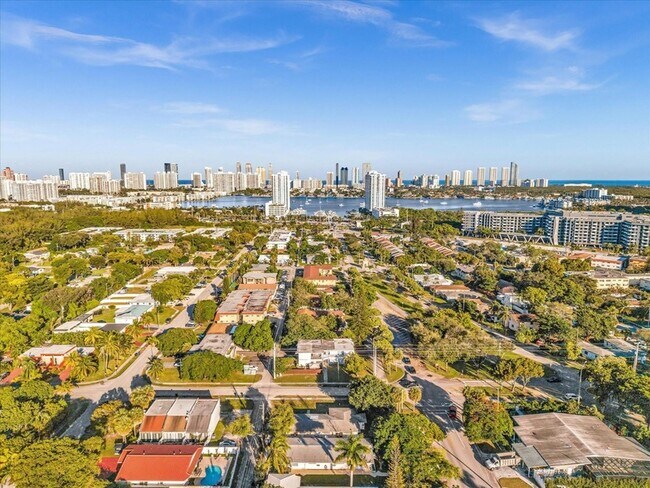 Building Photo - 2191 NE 172nd St