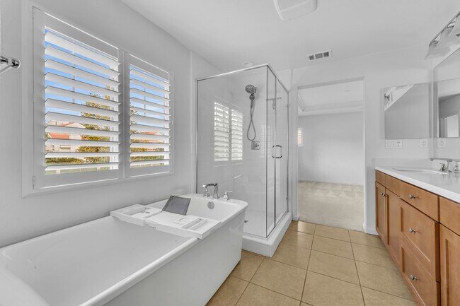 Building Photo - 251 Santa Susana Rd