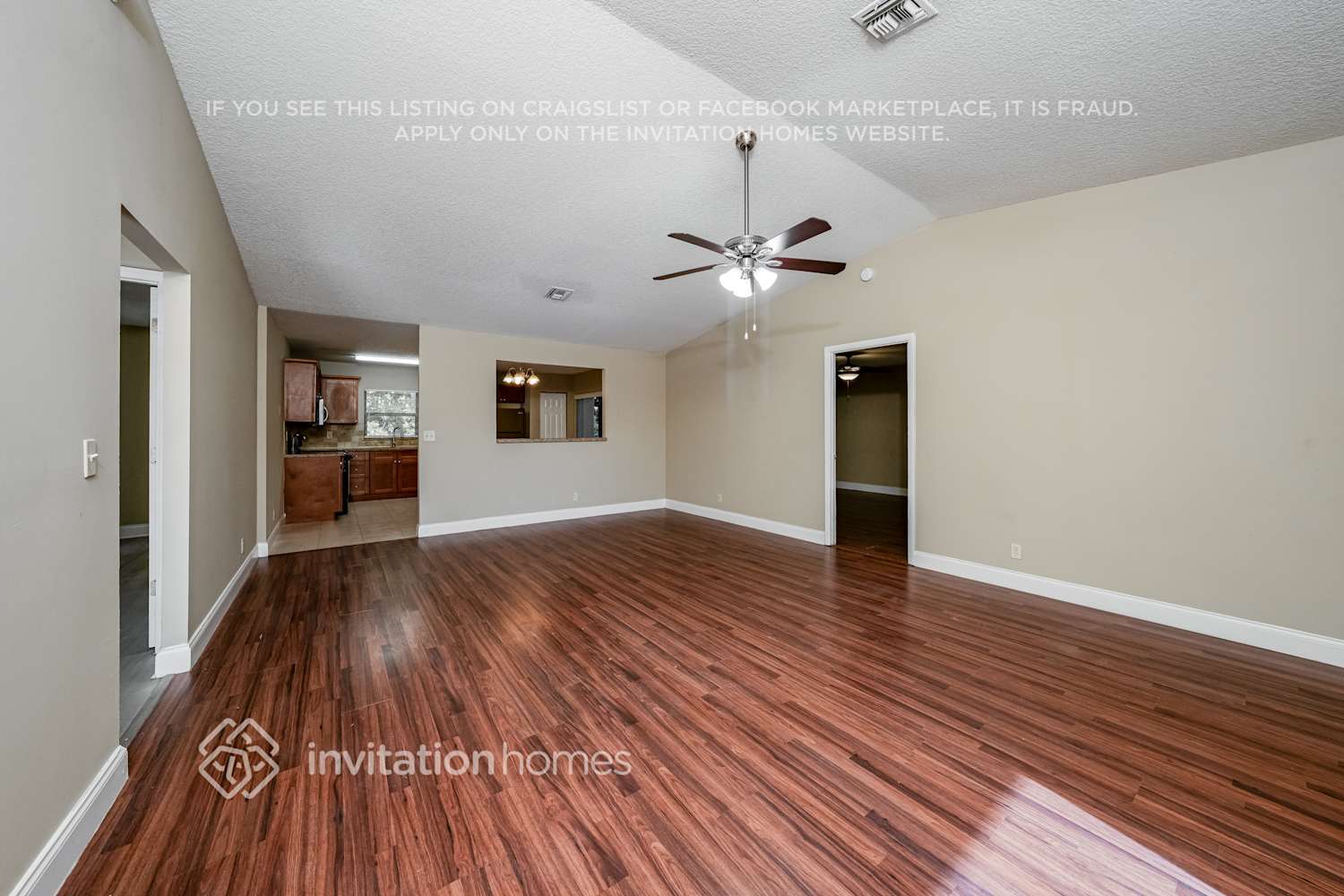 Building Photo - 5646 Lincoln Cir E