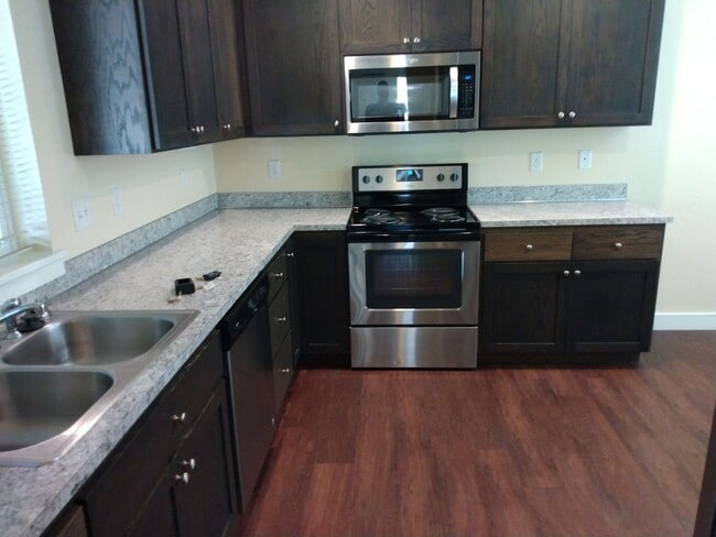 Building Photo - 430pio