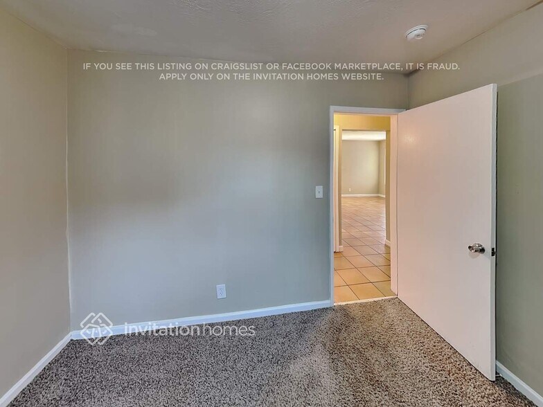 Building Photo - 2301 N 62nd Ave