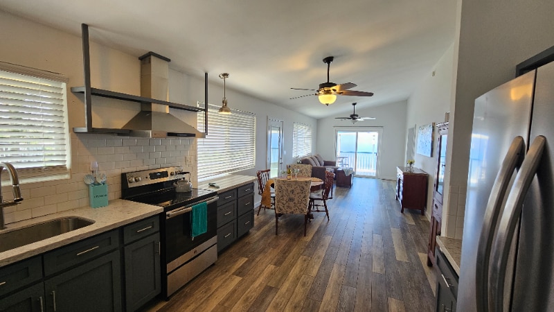 Building Photo - 87-3210-3210 Rd G