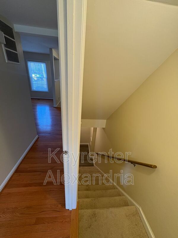 Building Photo - 8239 Dr Craik Ct