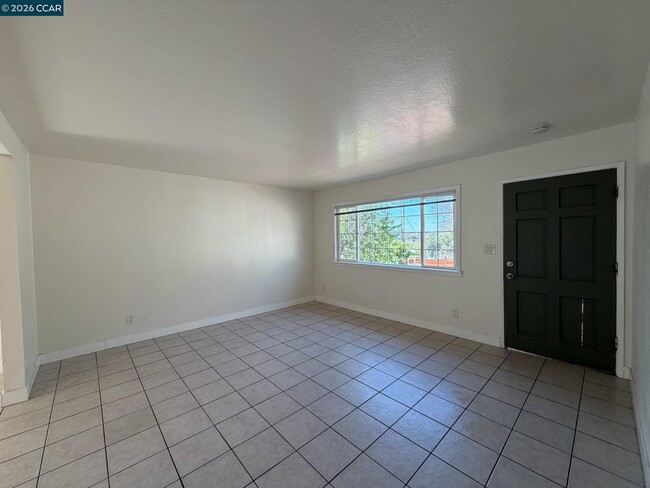 Building Photo - 729 Pennsylvania St