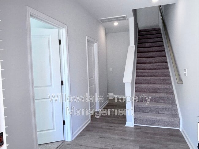 Building Photo - 398 Chesapeake Cmns St