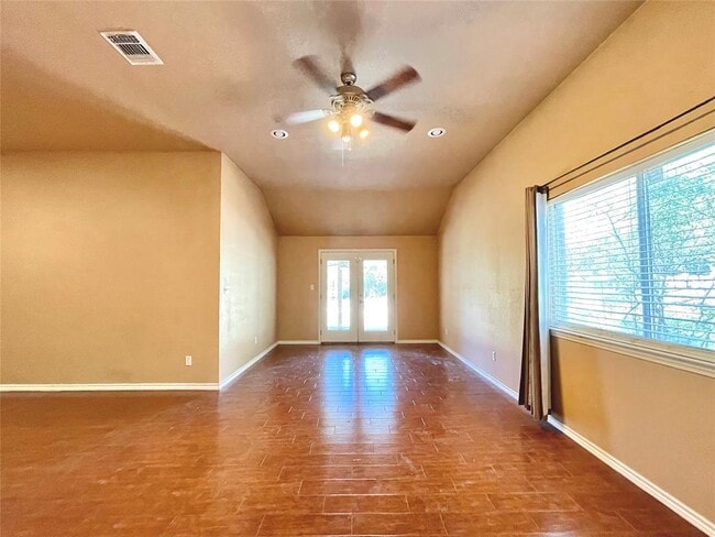 Building Photo - 502 Yaupon Cove
