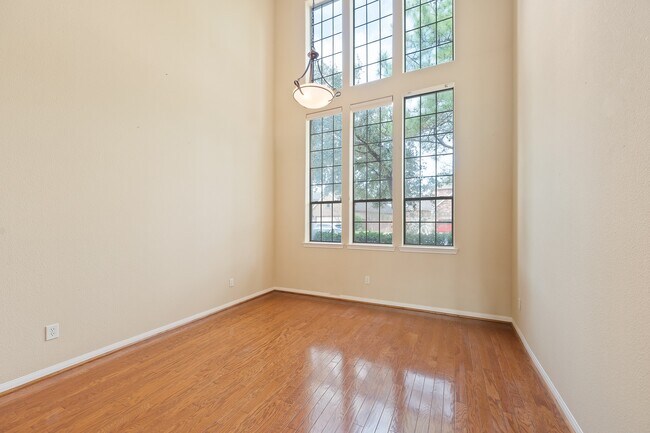 Building Photo - 9710 Lansing Meadows Dr