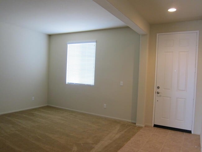 Building Photo - 41460 Stafford Ct
