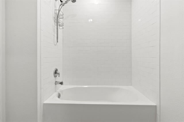 Building Photo - 103 Gallant Fox Ln