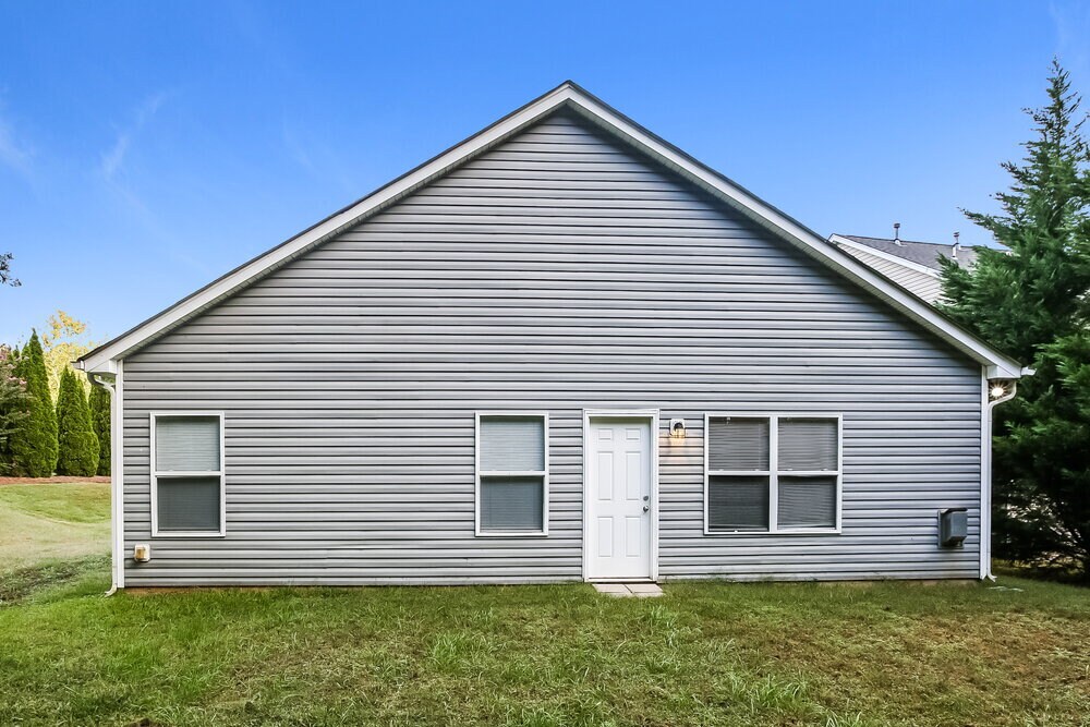 Building Photo - 4522 Potters Glen Rd