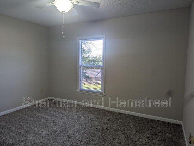 Building Photo - 2139 Holt St