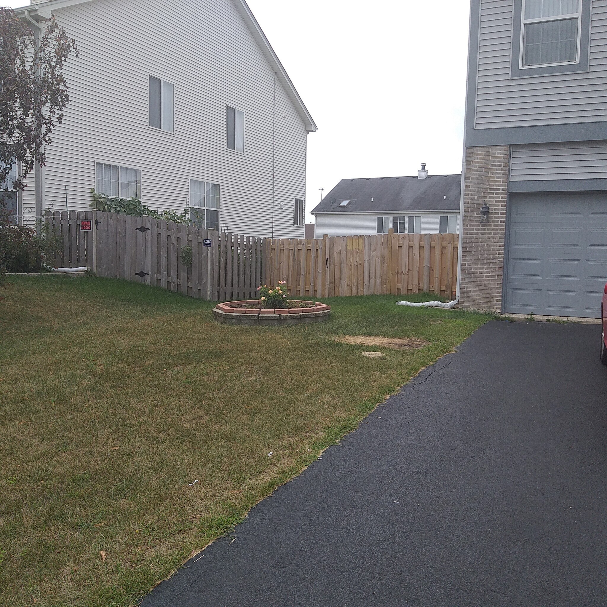 Building Photo - 277 W Biros Ln