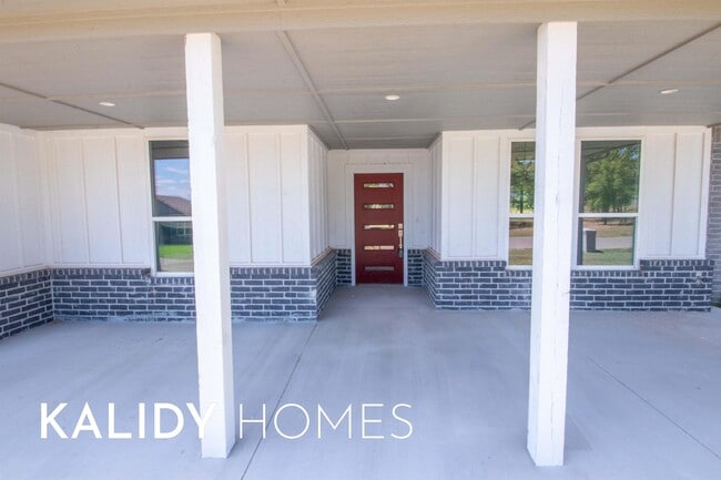 Building Photo - 1715 Kalidy Dr