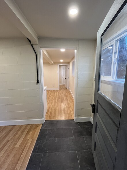 Entrance - 3201 Grand Ave