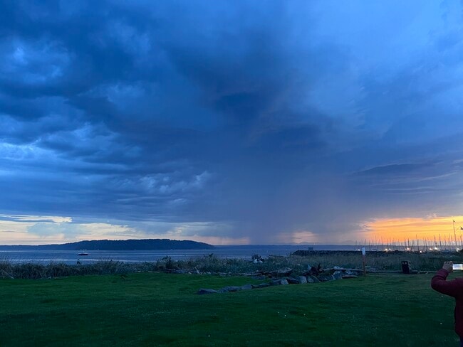 Building Photo - 22985 Marine View Dr S