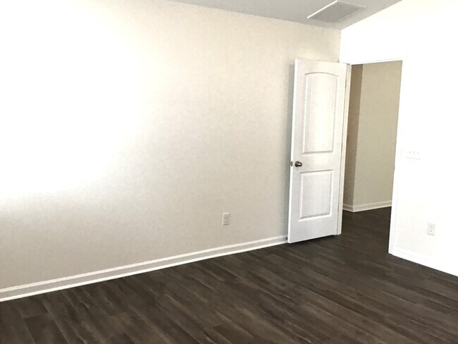 Building Photo - 999 Jt Westfield Dr