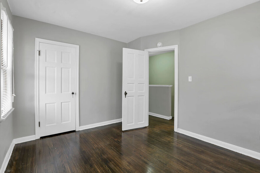 Building Photo - 3086 Sullivant Ave