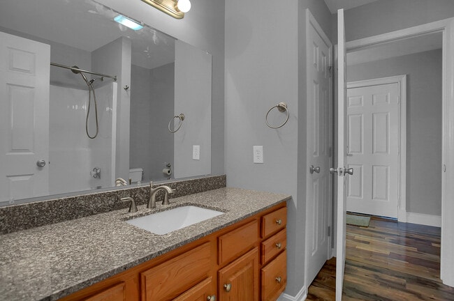 Building Photo - 9 Lenox Ct