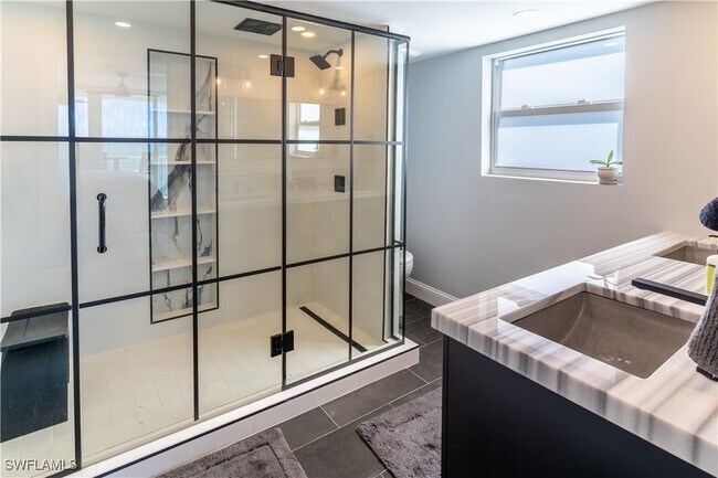 Building Photo - 10701 Gulf Shore Dr