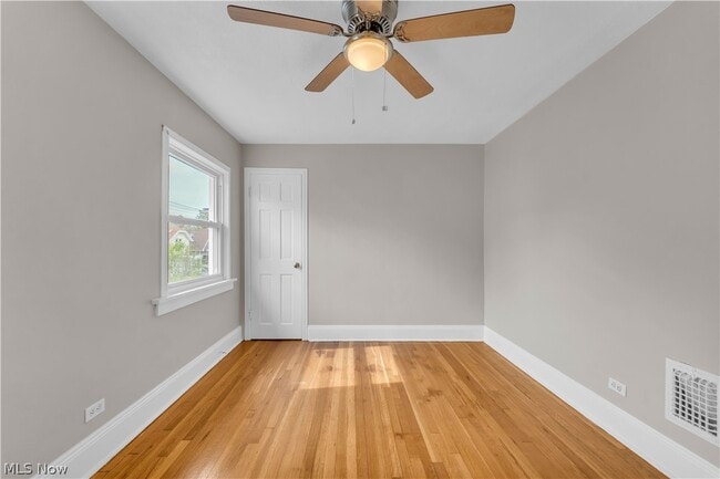 Building Photo - 3407 W 91st St